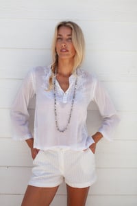 Image 5 of White Gudri Short