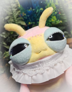 Glow Caterpillar Hatchling! ☆Glows In The Dark!!☆ ♡Strawberry Banana!♡