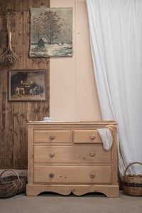 Image 18 of La commode anglaise