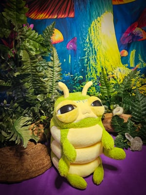 Glow Caterpillar Hatchling! ☆Glows In The Dark!☆ ♡Green n' Yellow!♡