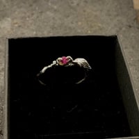 Image 1 of PIERŚCIONEK ŁUSKOSKRZYDŁY granat