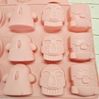 Image 3 of Halloween shapes 2pk