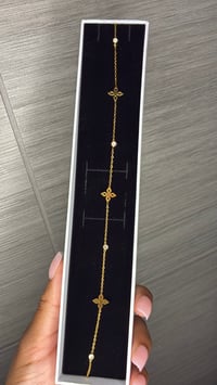 Image 2 of Dainty Fleur Anklet