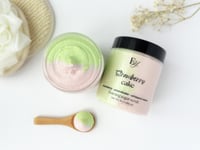 Image 4 of Strawberry Cake Body Care Set