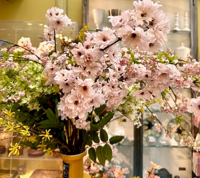 Faux Flowers - 6 New Styles Easter/SS'26 - Image 1 of 9