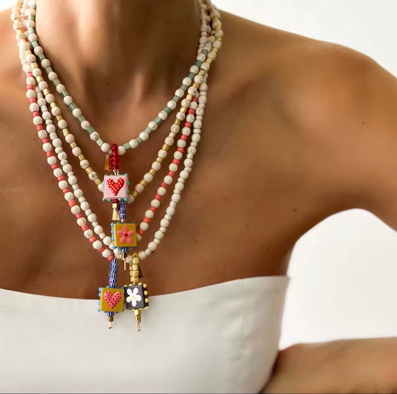 Image of Collares Silvie 