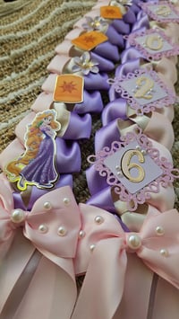 Image 3 of Rapunzel Graduation Lei 
