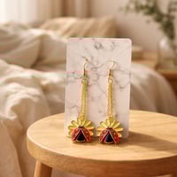 GOLD DANGLE LADYBUG AND DAISY EARRING