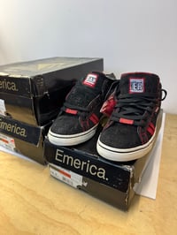 Image 2 of NOS Leo mid’s  size 6