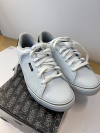 Image 3 of NOS Howard Size 10, 11