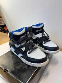 Image 1 of NOS Axion Liberty size 8