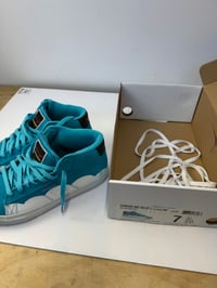 Image 11 of NOS Howard Limited size 7