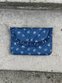 Image 1 of Lille clutch med flæse 001