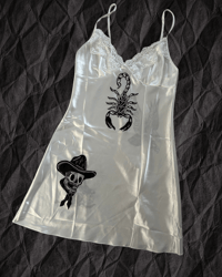 Image 1 of Skull Boy White 