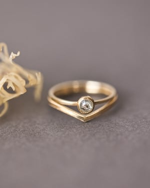 Image of *SALE - was £1850* 18ct Yellow gold, yellow-grey diamond ring (LON235)