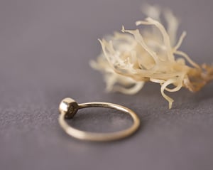 Image of *SALE - was £1850* 18ct Yellow gold, yellow-grey diamond ring (LON235)