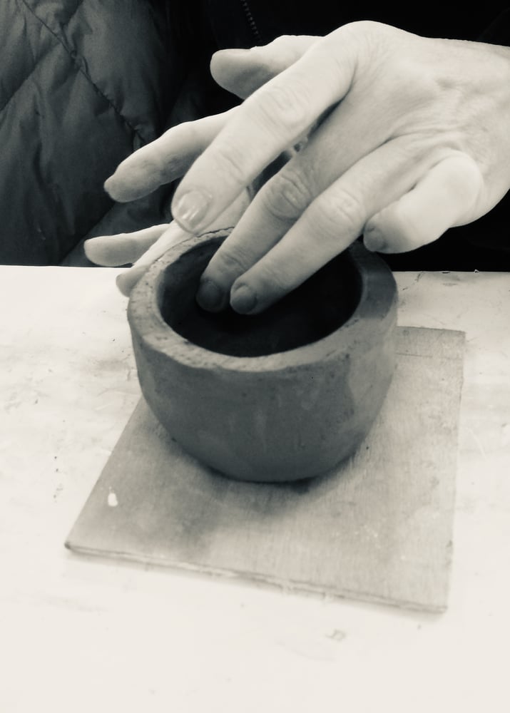 Image of Laboratorio di ceramica del 19 aprile  Un vaso per la mia aromatica 