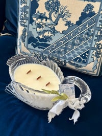 Image 9 of Godinger Lead Crystal Swan Inspired by Baccarat Rouge No 540 Wooden Wick Soy Candle