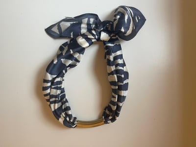 Image of Lenço Riscas Azuis