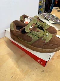 Image 5 of NOS Es accel plus size 9.5