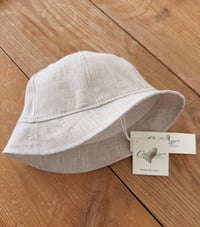 Image 4 of Children Linen Bucket Hat – Sand