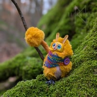 Image 1 of Sunshine Yellow Gribblegruff