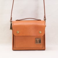 Image 1 of Tiny Box vegetable-tanned tan