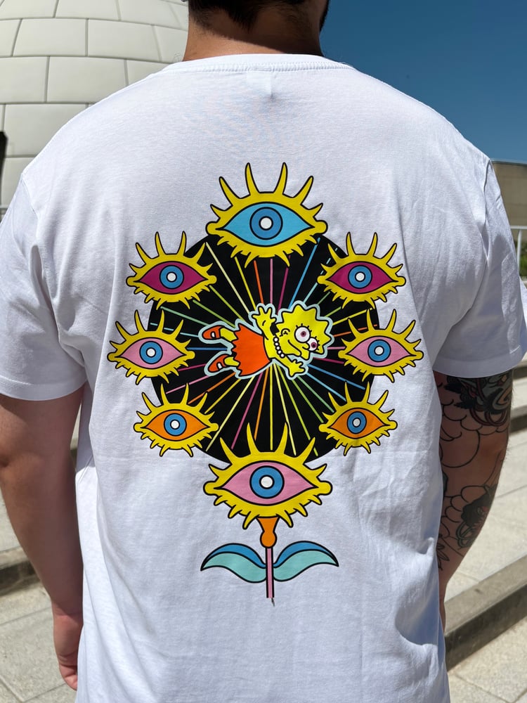 Image of All eyes on me T-shirt