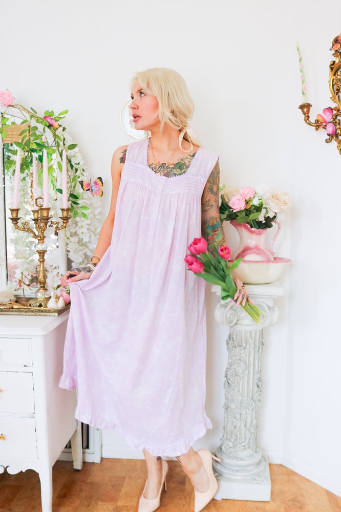 Image of Adonna Cottage Style Lilac Cotton Nightgown (XL)