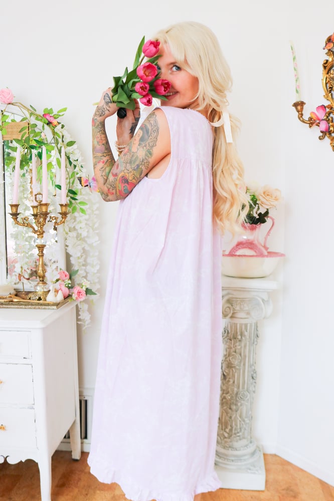 Image of Adonna Cottage Style Lilac Cotton Nightgown (XL)