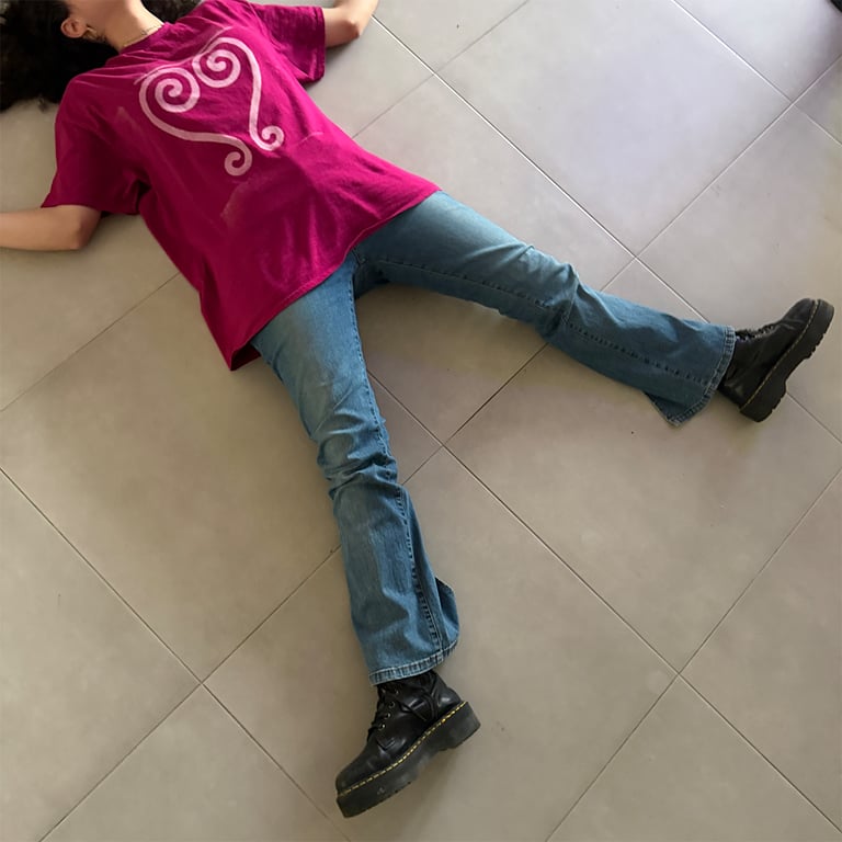 venus emblem bleached regular tee