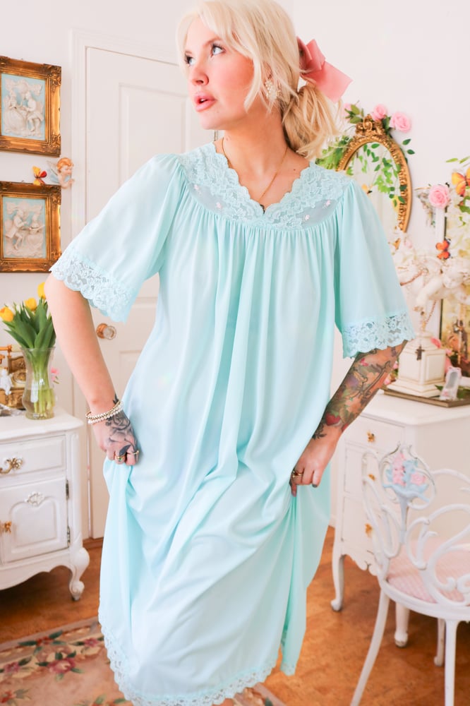 Image of Vintage 1980s Shadowline Pastel Blue Nightgown with Pink Embroidered Roses (Medium)