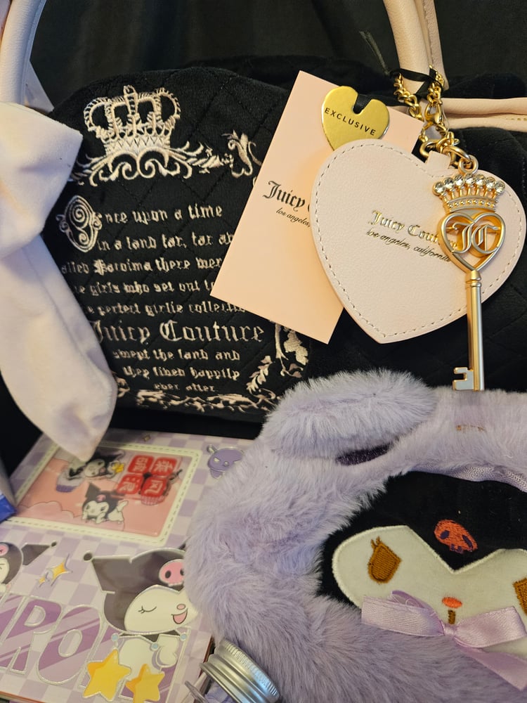 Image of Kuromi Juicy Tale Meets Kuromi Bundle 