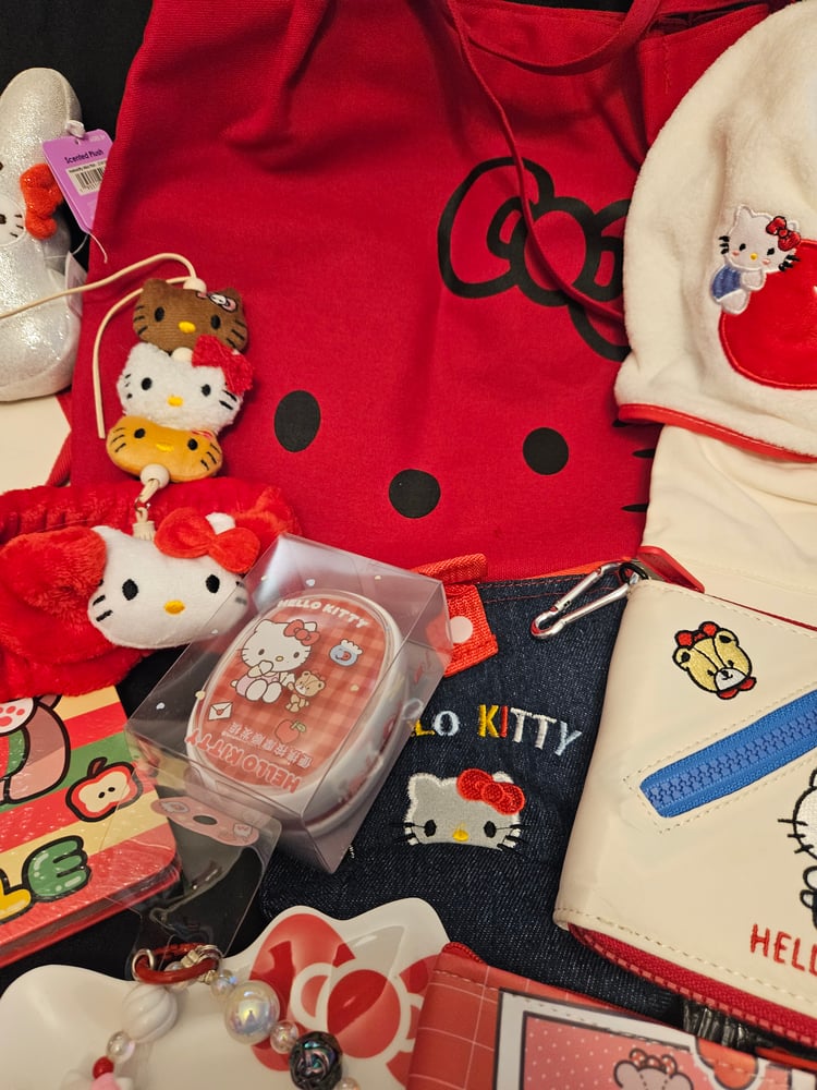 Image of Do not purchase!! Carolinas reserved Red Hello Kitty Bundle 