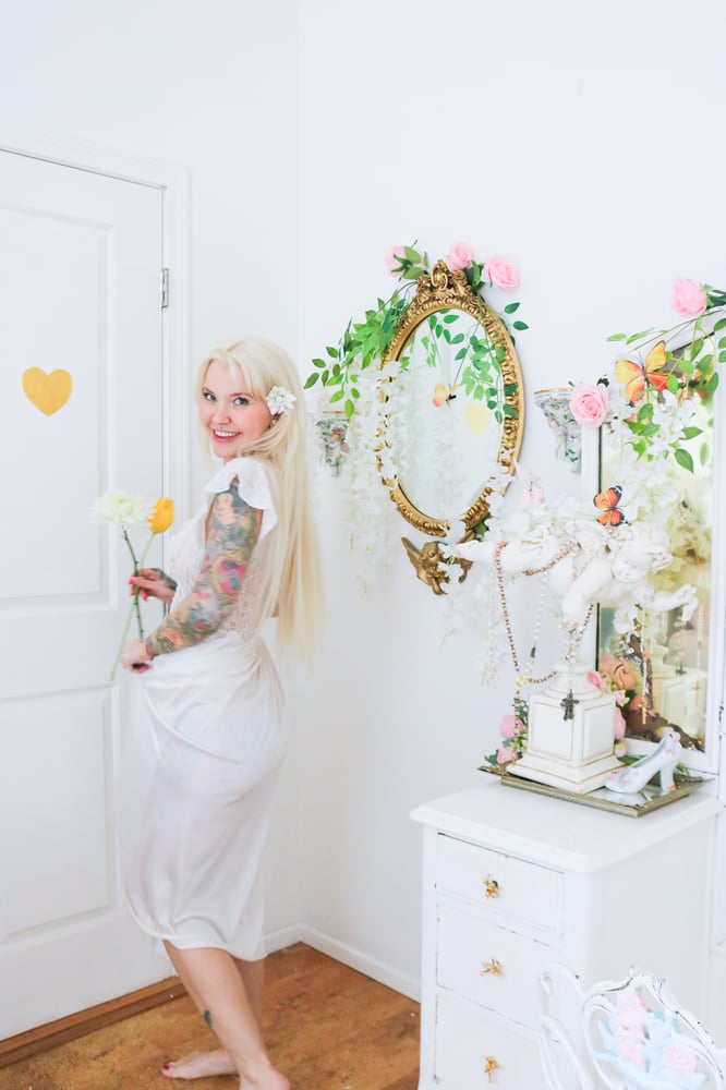 Image of Vintage Angelic Nylon Nightgown with Floral Lace Bust (Small)