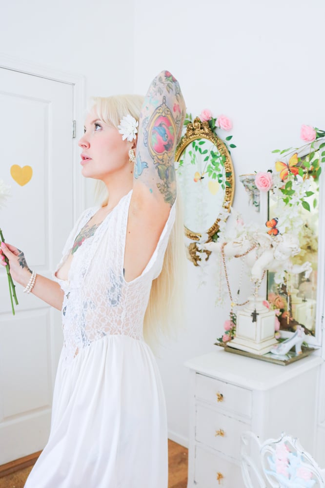 Image of Vintage Angelic Nylon Nightgown with Floral Lace Bust (Small)