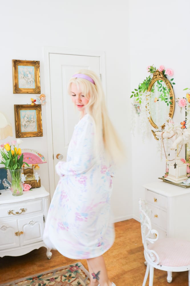 Image of NWTs Miss Elaine White Ankle Length Gown with Springtime Floral Details (Small)