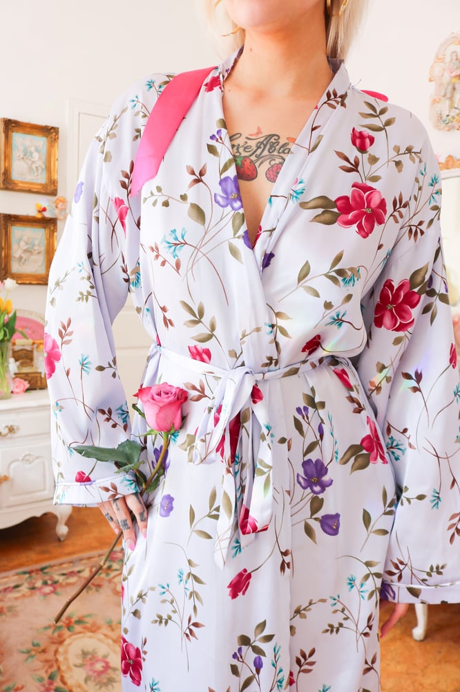 Image of Oscar De La Renta Pink Label Floor Length Lavender Floral Robe (Large)  