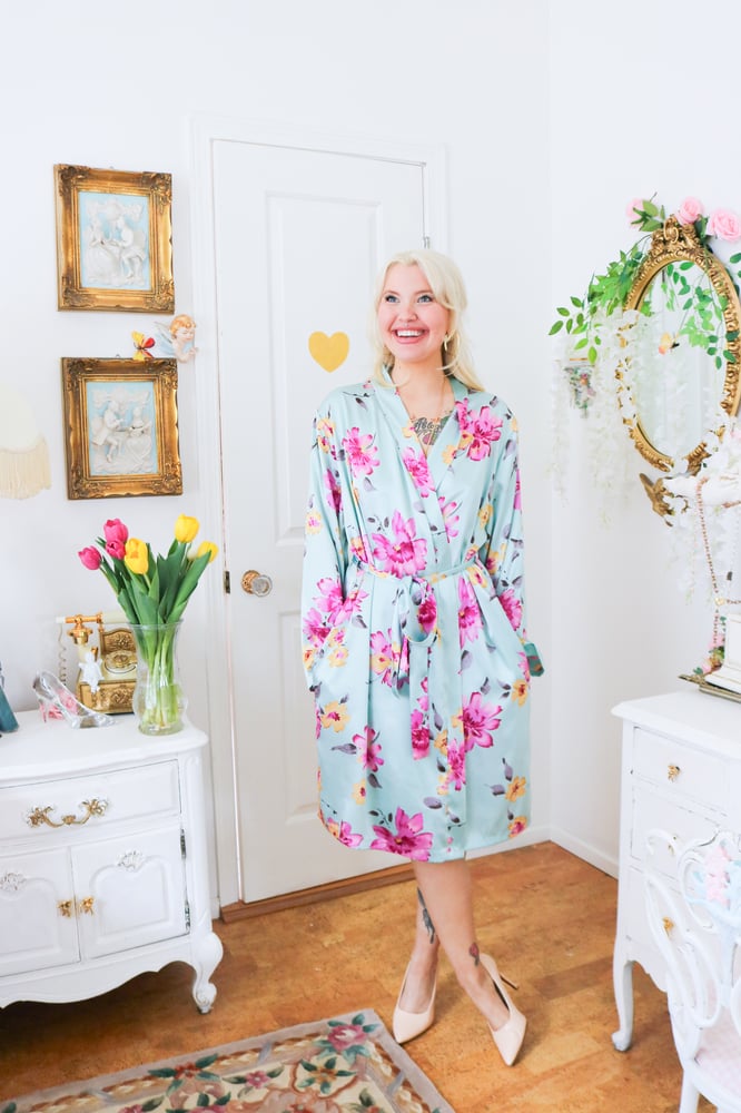 Image of Y2K Jessica L Pastel Blue Springtime Floral Robe (2X)