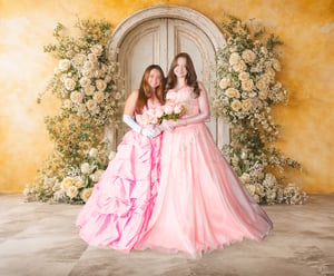 Image of 5/2 & 5/3: Spring Flower Arch with Vintage Door - Mother's Day Mini Sessions 