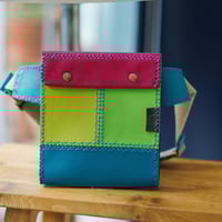 Image 1 of Riñonera patchwork de colores