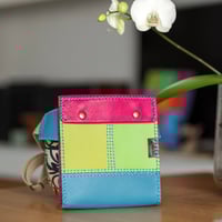 Image 8 of Riñonera patchwork de colores