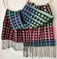 Image 4 of Melyon (Honeysuckle)