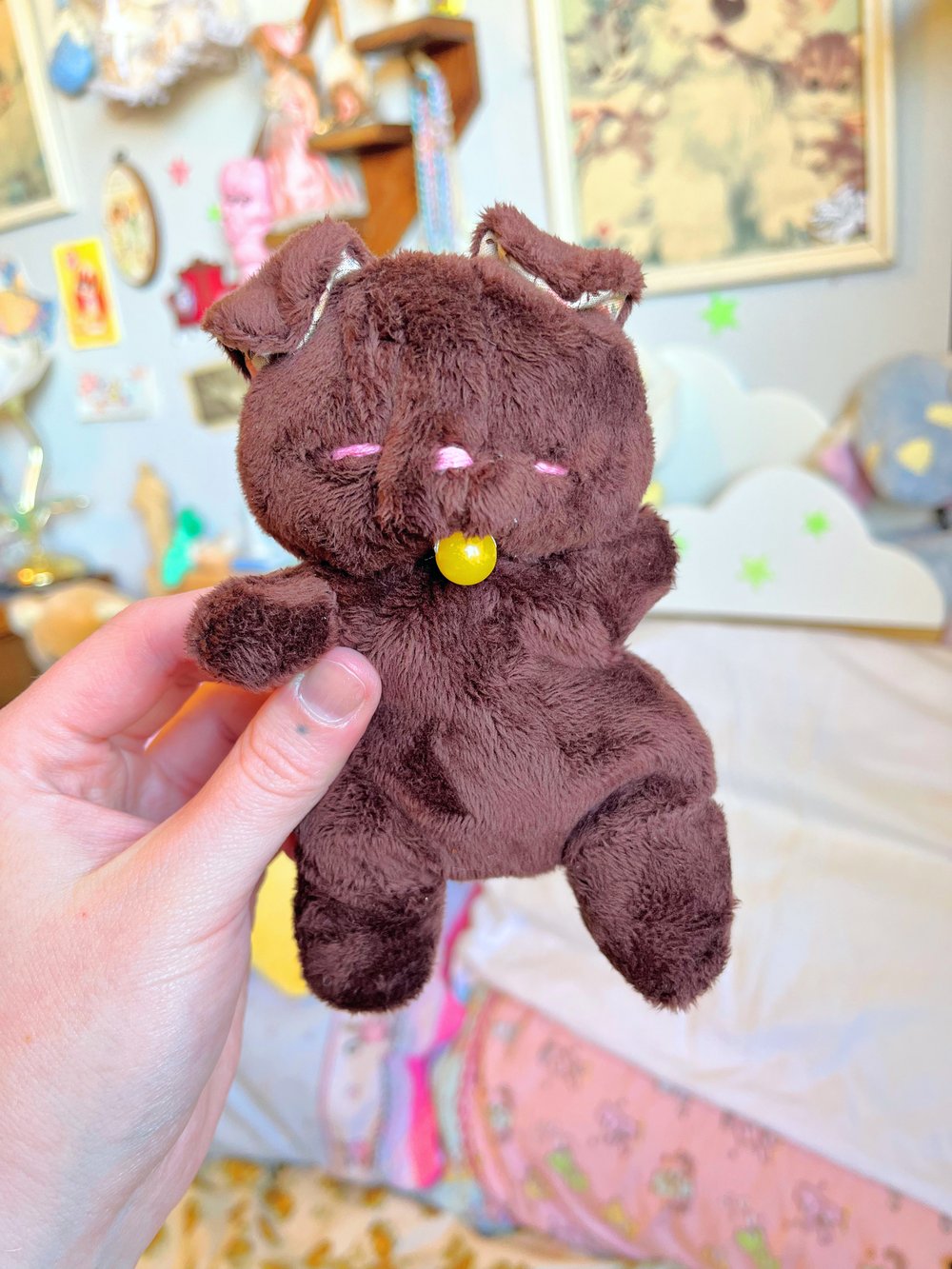 Image of Hugg-A-Me Babey! Brown normie baby with pink eye :(