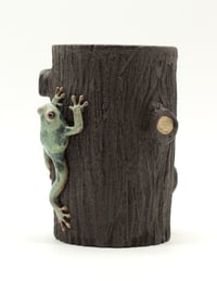 Image 4 of Tree Frog vase