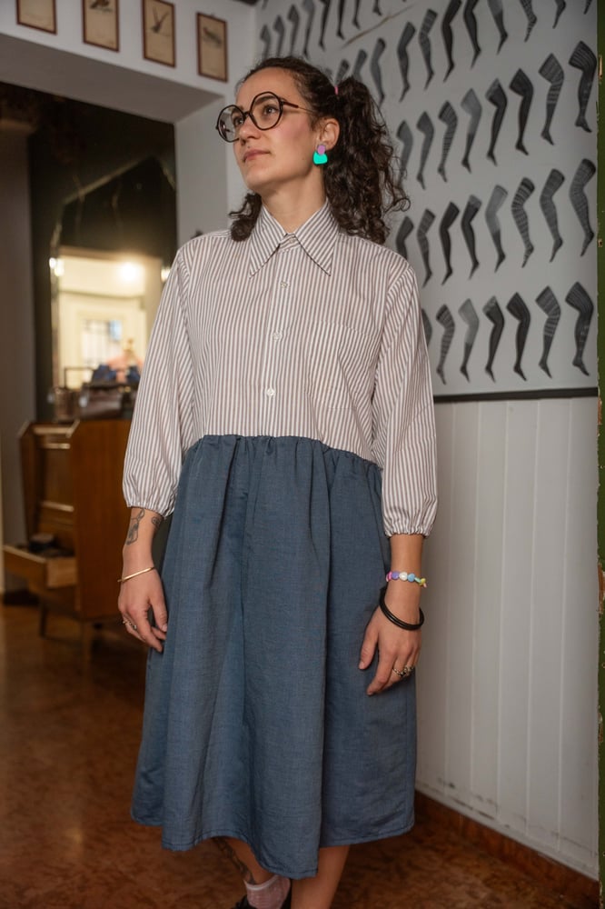 Image of Mari Dress riga marrone