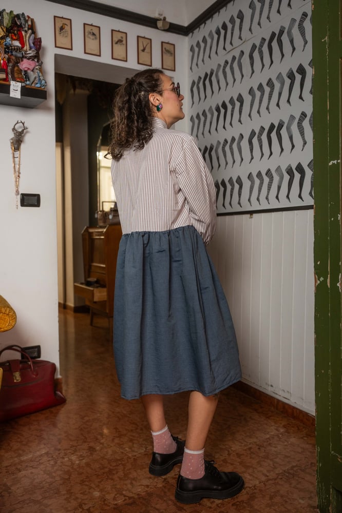 Image of Mari Dress riga marrone