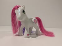 Image 1 of My Little Pony Cute Curtsey 2005 G3 Vintage Hasbro 