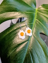 Egg-Shellent Work