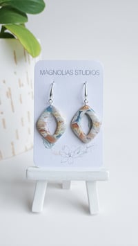 Image 2 of Sandbar Marble Open Diamonds 